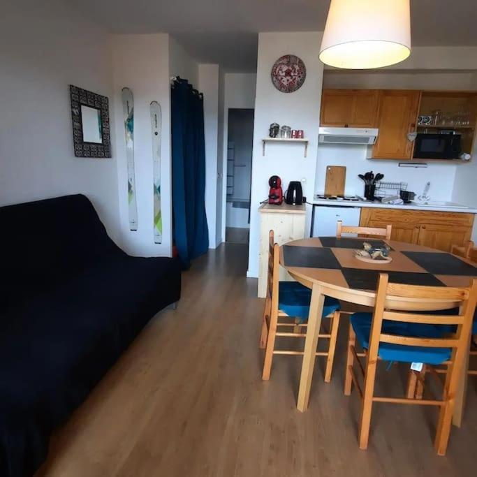 Les Apartment *